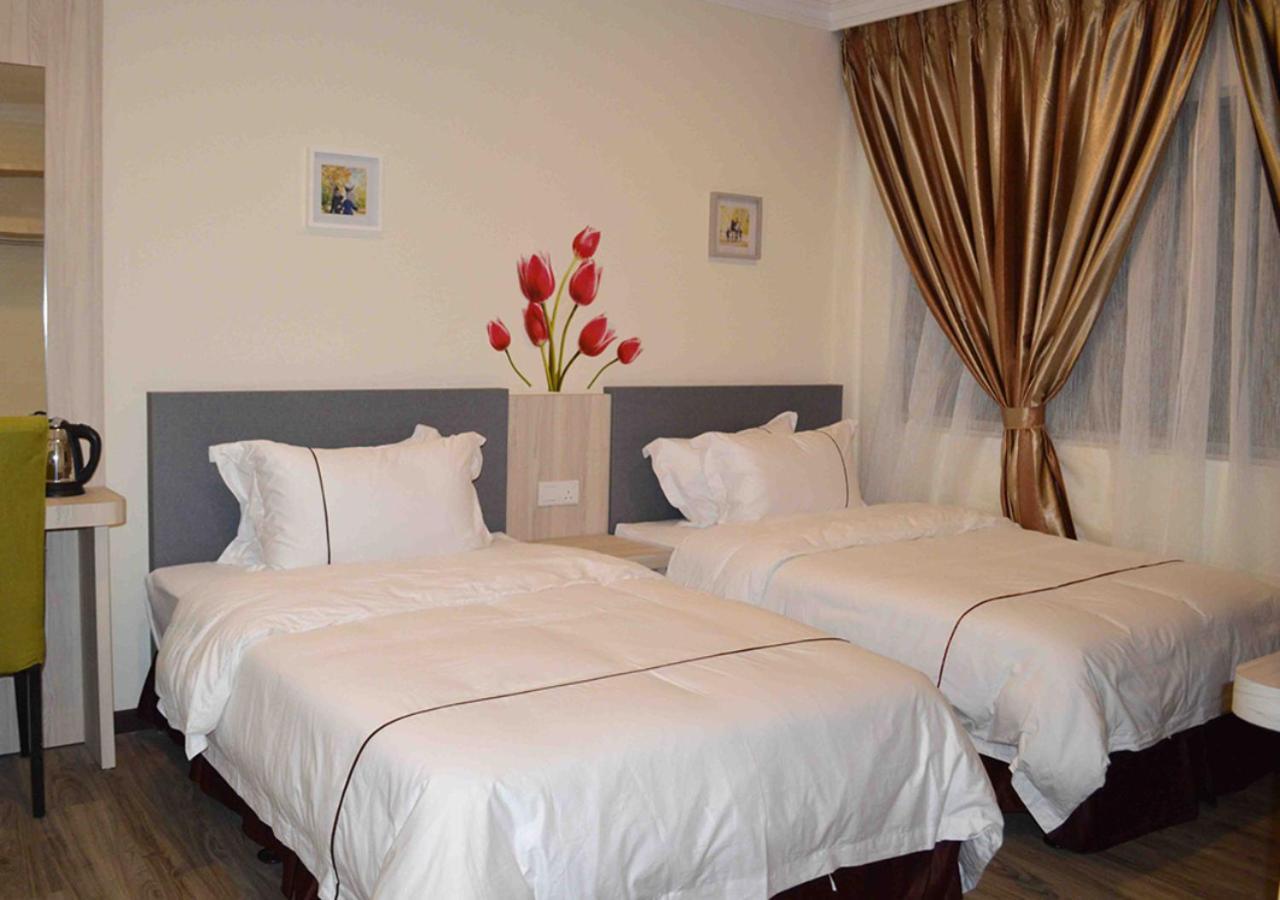 Angsoka Hotel Телук-Інтан Екстер'єр фото