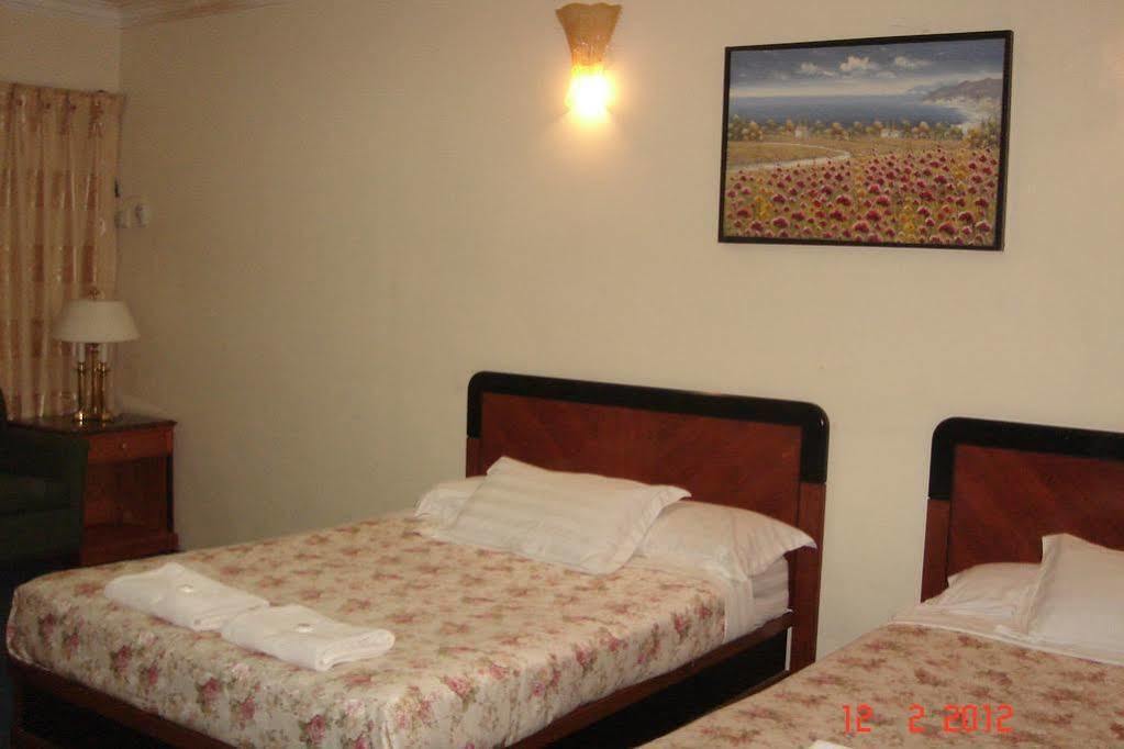 Angsoka Hotel Телук-Інтан Екстер'єр фото