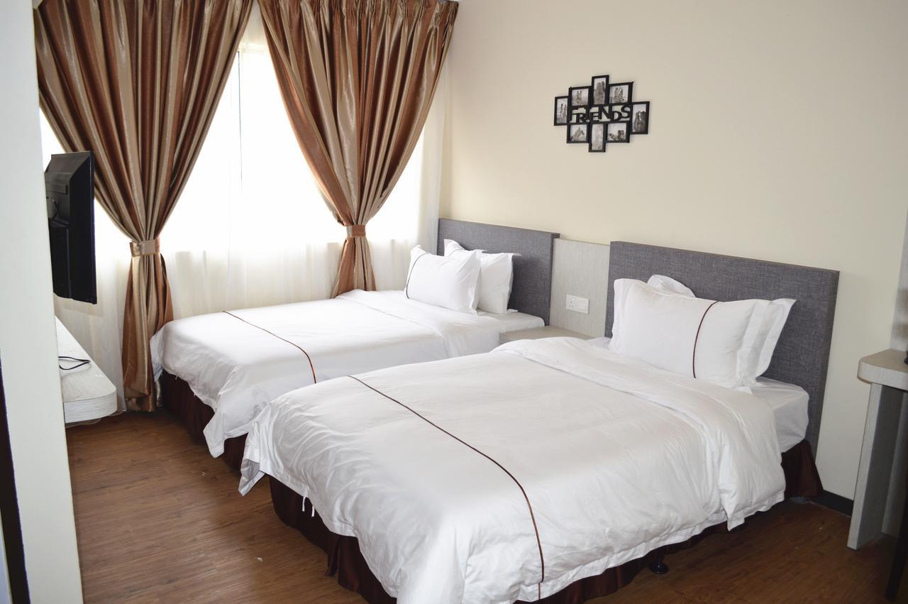 Angsoka Hotel Телук-Інтан Екстер'єр фото